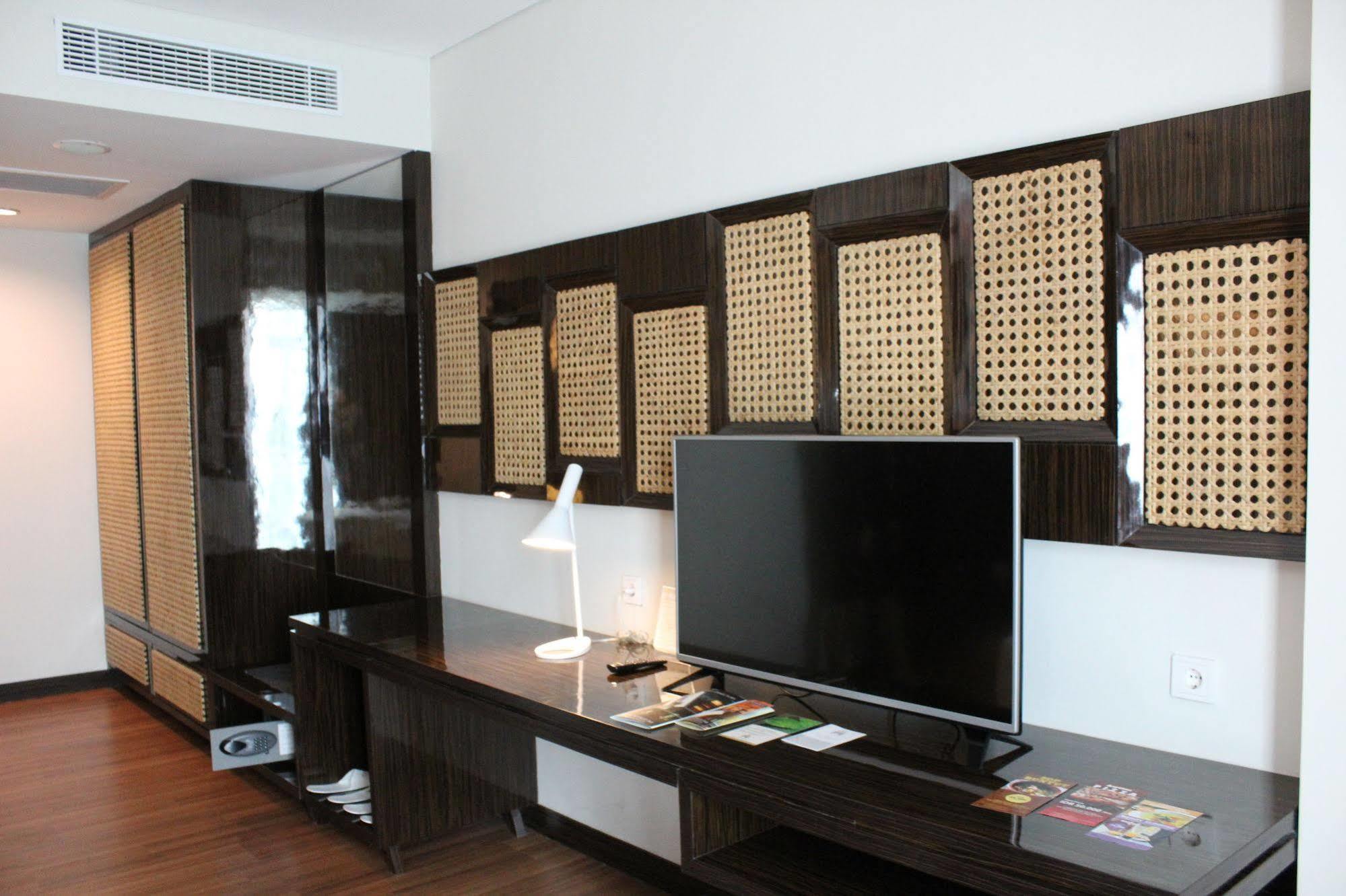 The Atrium Hotel & Resort Yogyakarta Melati Εξωτερικό φωτογραφία
