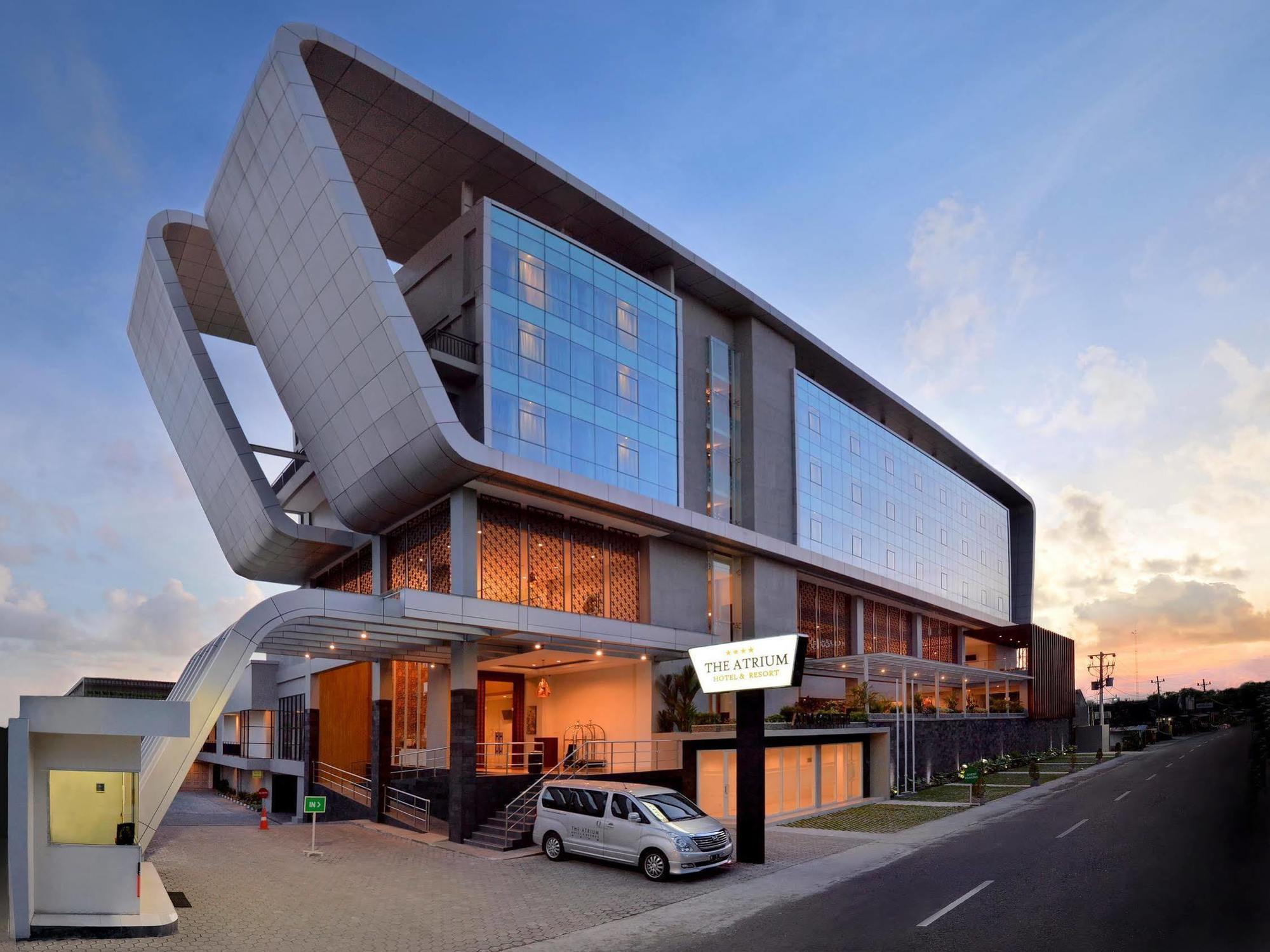 The Atrium Hotel & Resort Yogyakarta Melati Εξωτερικό φωτογραφία