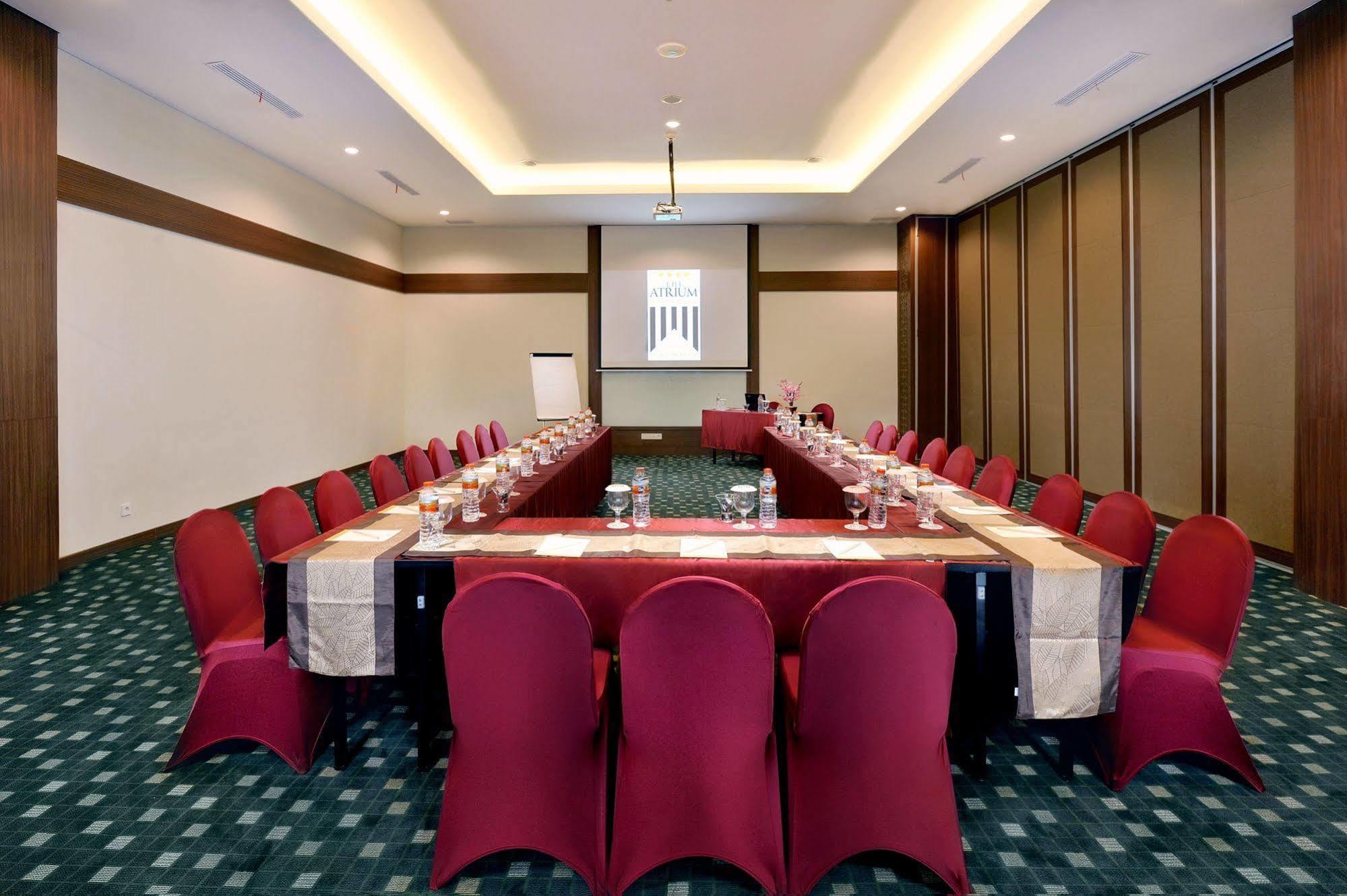 The Atrium Hotel & Resort Yogyakarta Melati Εξωτερικό φωτογραφία